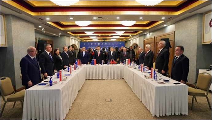 11 büyükşehir belediye başkanı Konya’da buluştu