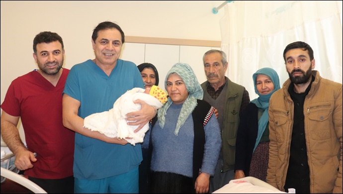 13 Yıllık Çocuk Özlemi Harran Üniversitesi Hastanesi’nde Son Buldu-(VİDEO)