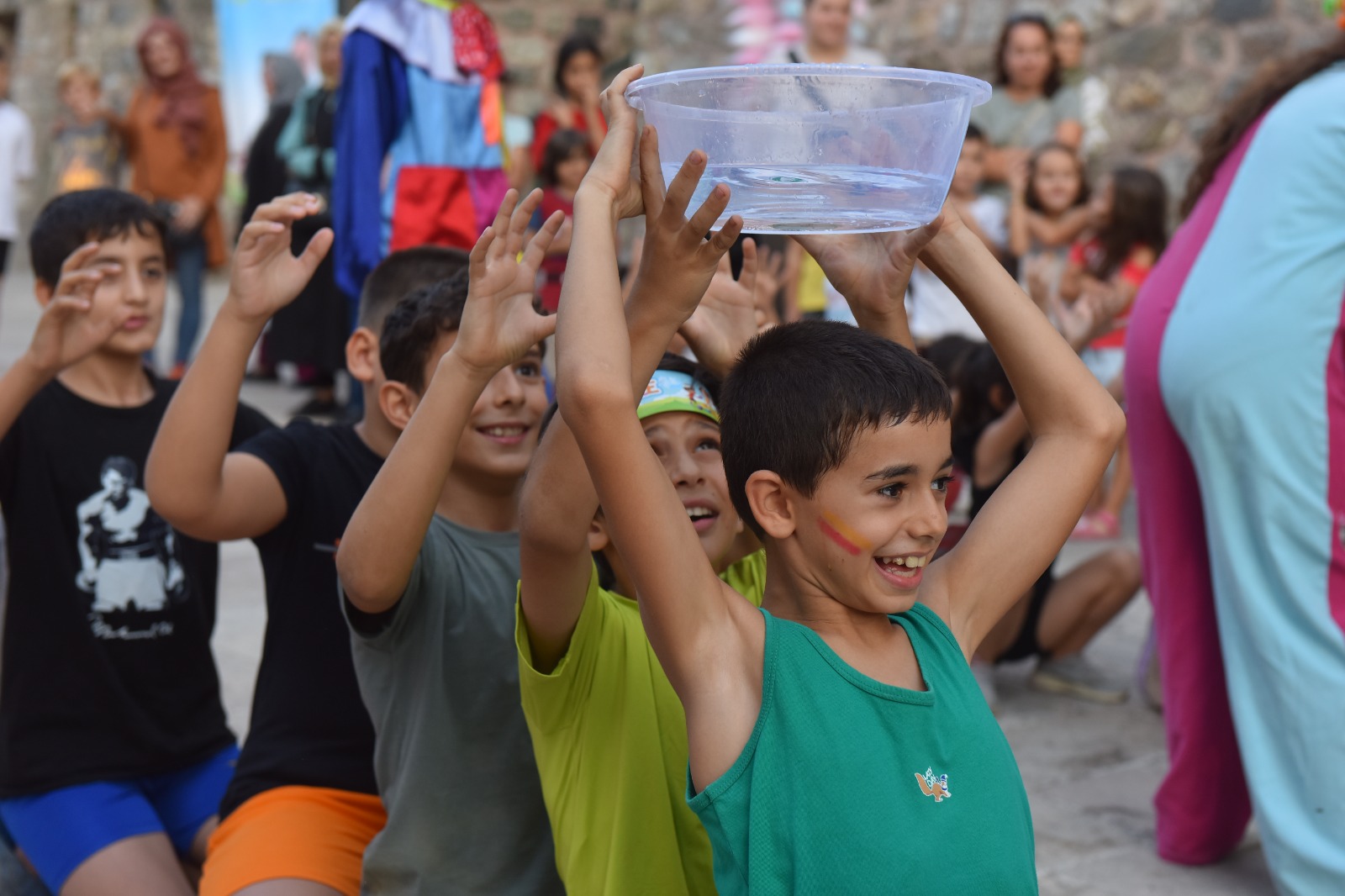 15 bin çocuk sokak oyunlarında buluştu 