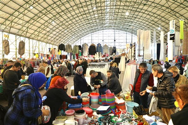 Mudanya Giyim Pazarı, eski yerine taşındı