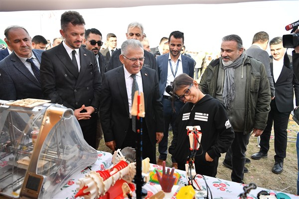 6’ncı Kayseri Bilim Şenliği, bilim tutkunlarını ağırladı