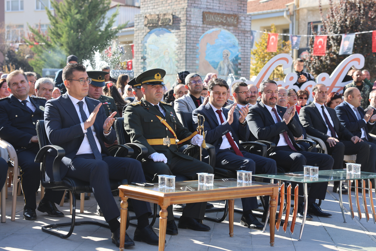 Sandıklı’da 29 Ekim Cumhuriyet Bayramı etkinlikleri düzenlendi