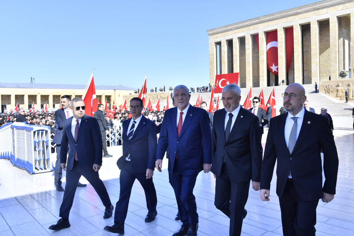 İYİ Parti Genel Başkanı Dervişoğlu, Anıtkabir'deki törene katıldı