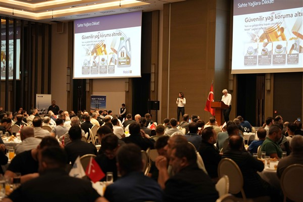 Mobil Oil, Türkiye’deki 120’nci yılını ustalarla bir araya gelerek kutluyor