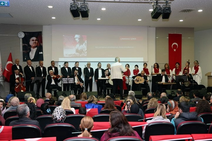Talas'ta Atatürk'e Adanan Ezgiler Yankılandı