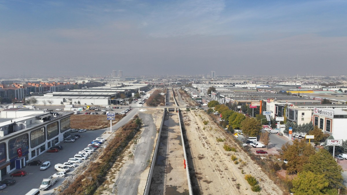 Konya Büyükşehir, Keçili Kanalı Islahı Projesi'nin 3.2 Km'lik Bölümünü Tamamladı