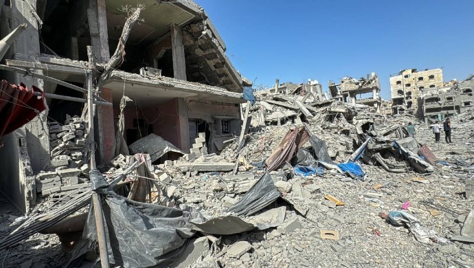 İsrail, yerinden edilenlerin çadırını da vurdu: 11 ölü