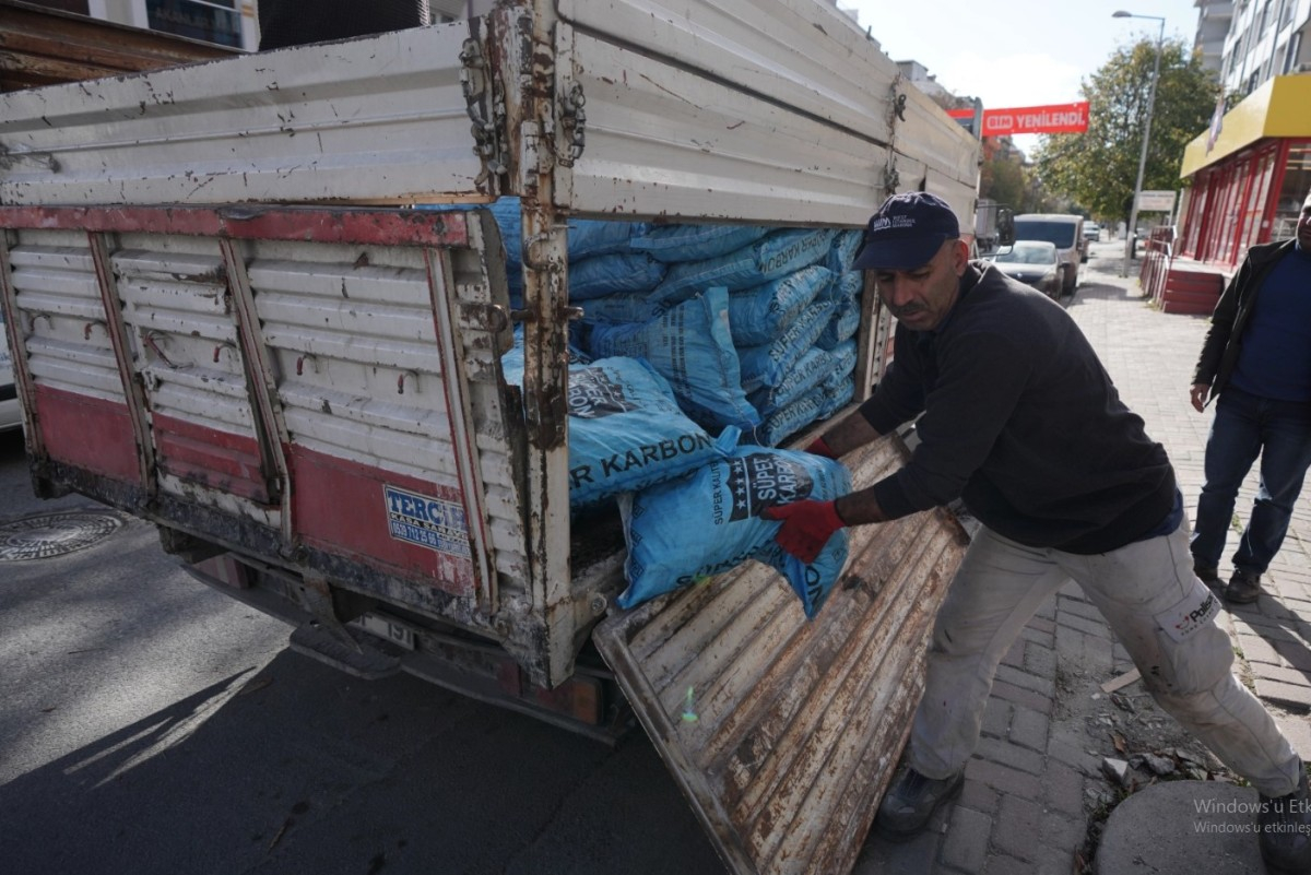 Beylikdüzü Belediyesi'nden Yakacak Yardımı Desteği