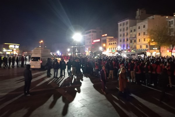 Diyarbakır'da ''25 Kasım'' gösterisine polis müdahalesi