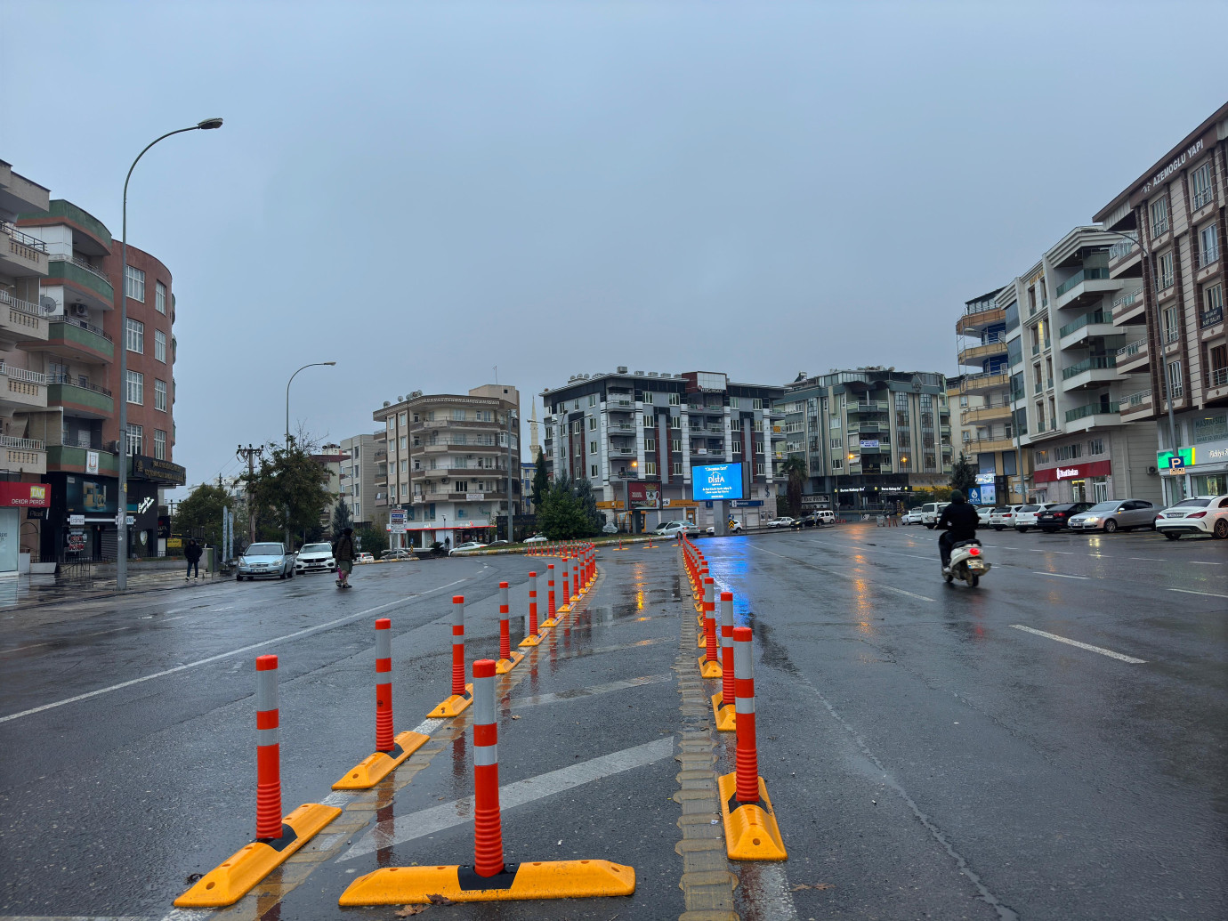 Şanlıurfa'da trafik düzenlemesi devam ediyor