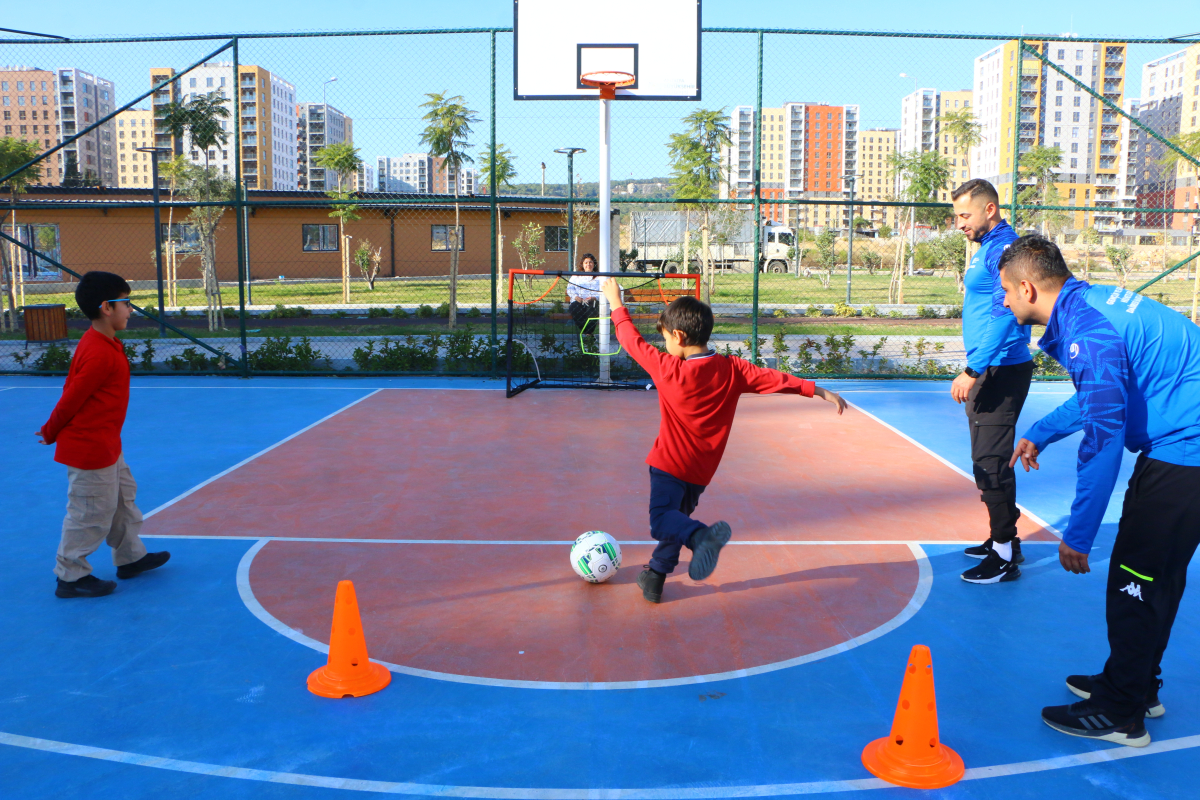 Antalya Büyükşehir Belediyesinden ″Spor Mahallemde” projesi