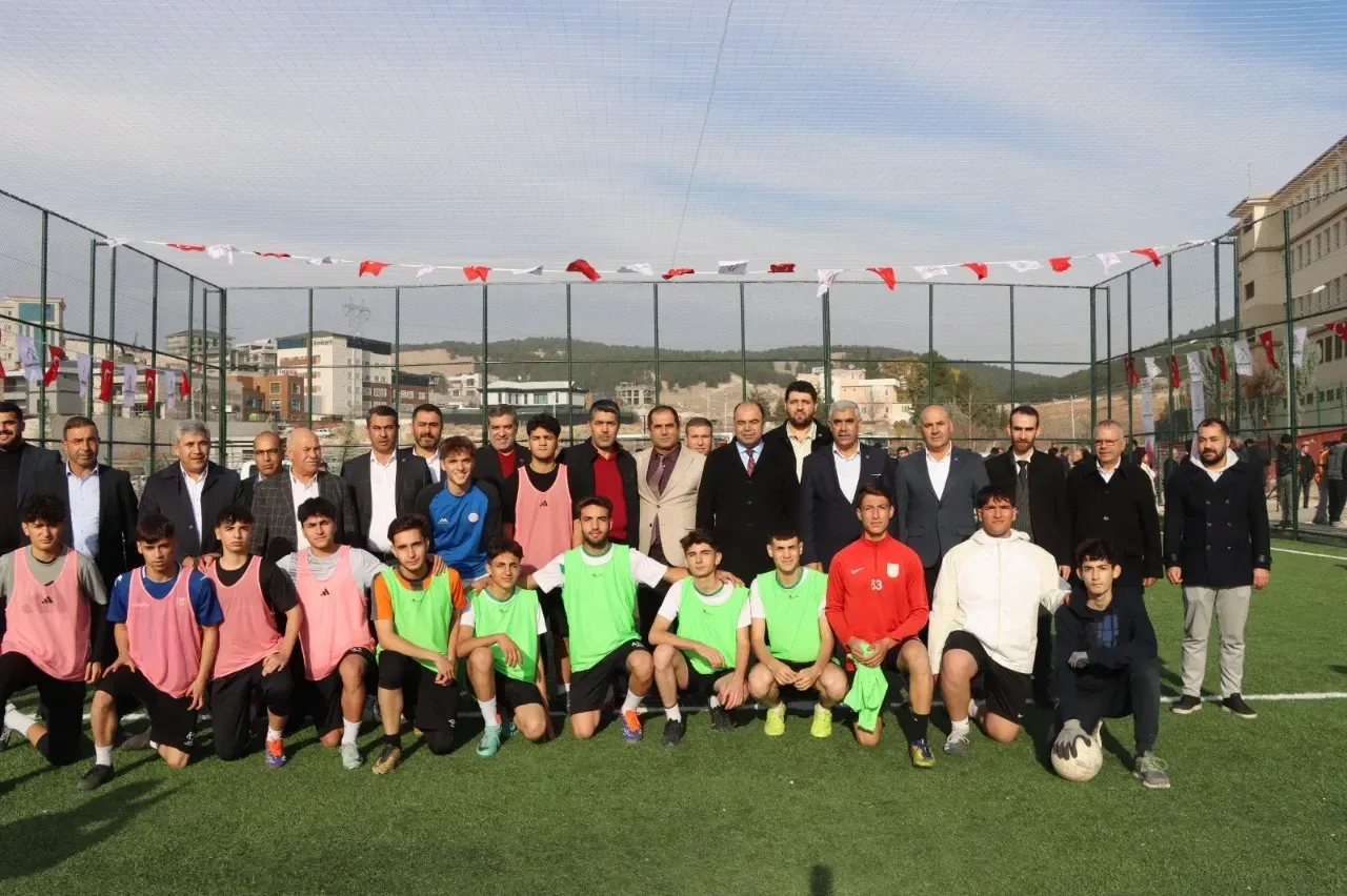 Güllübağ Mahallesi'ne yeni spor tesisleri kazandırıldı