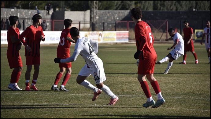 Siverek Belediyespor:4 - Elbistanspor:0