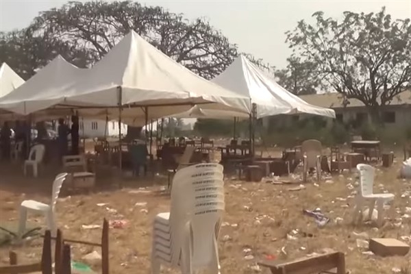 Nijerya'da bir toplantıda çıkan izdihamda 35 çocuk öldü