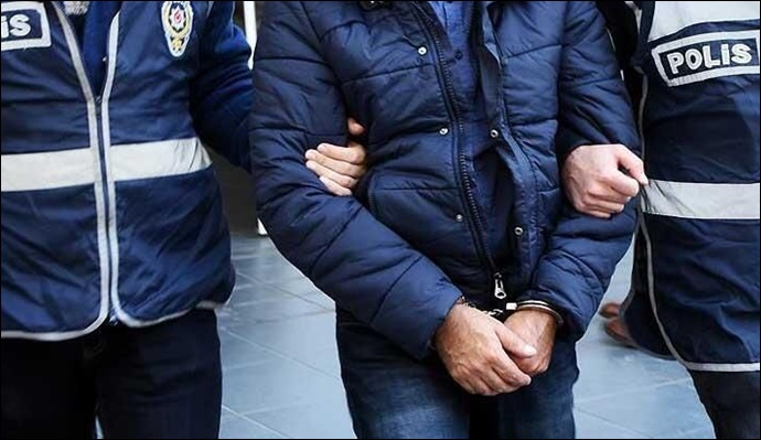 Şanlıurfa'da kendilerini kamu görevlisi olarak tanıtan dolandırıcılara darbe