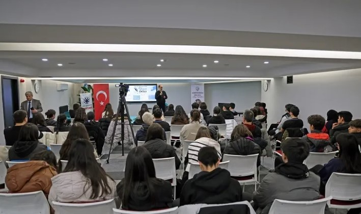 Kayseri Talas'ta Yazar Okulu'na Yoğun İlgi