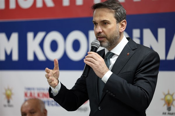 Bakan Bayraktar, Türkiye’nin Enerji Vizyonu Konferansı'nda gençlerle bir araya geldi
