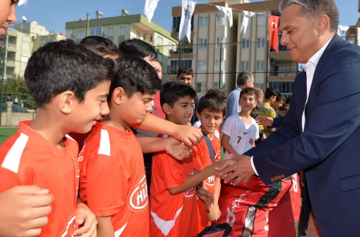 Muratpaşa'dan Amatör Spor Kulüplerine 1 Milyon Liralık Destek