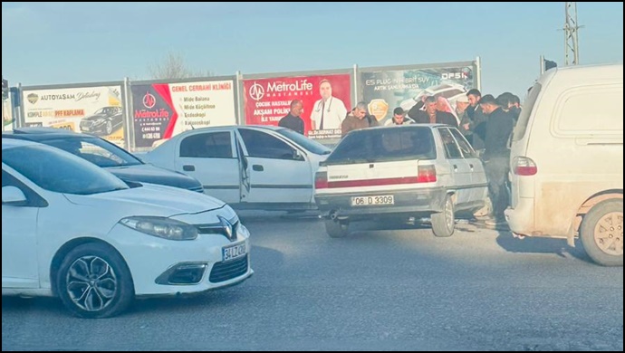 Eyyübiye'de Trafik Kazası: Maddi Hasar Meydana Geldi