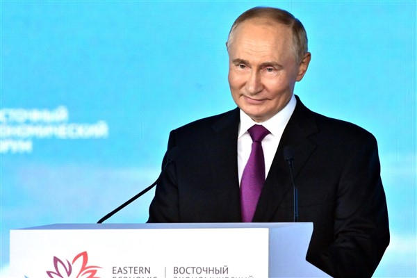 Putin: Noel’i kutlayan tüm Ortodoks Hristiyanlara sağlık ve esenlikler dilerim
