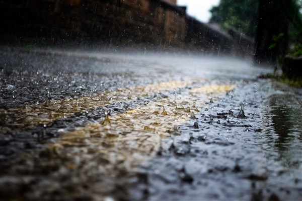 Meteoroloji'den Doğu Karadeniz ve Sinop için kuvvetli yağış ve fırtına uyarısı