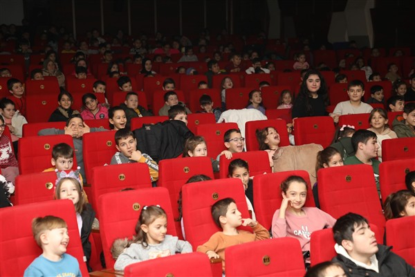 İnegöl'de ″Sihirbaz Gösterisi″ gerçekleştirildi