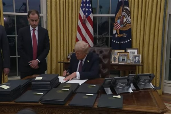 Trump, Zelenski'nin savaşı sona erdirmek için müzakereye hazır olduğunu söyledi