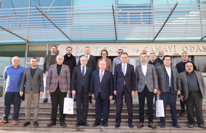 Geri Dönüşümde Uşak Lider Konumda!