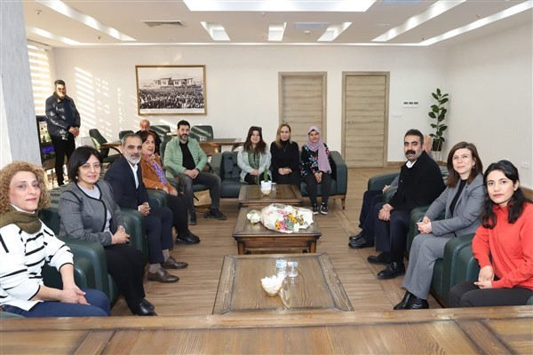 DBB Eş Başkanları, Kayapınar Belediyesi'ni ziyaret etti