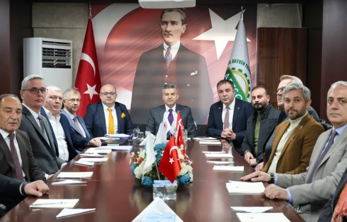 Vali Ergün, Artvin Ticaret ve Sanayi Odası'nı Ziyaret Etti