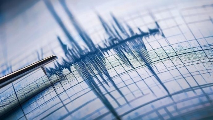 Depremler sürüyor: Ege 4.8 ve 5.0’la sallandı