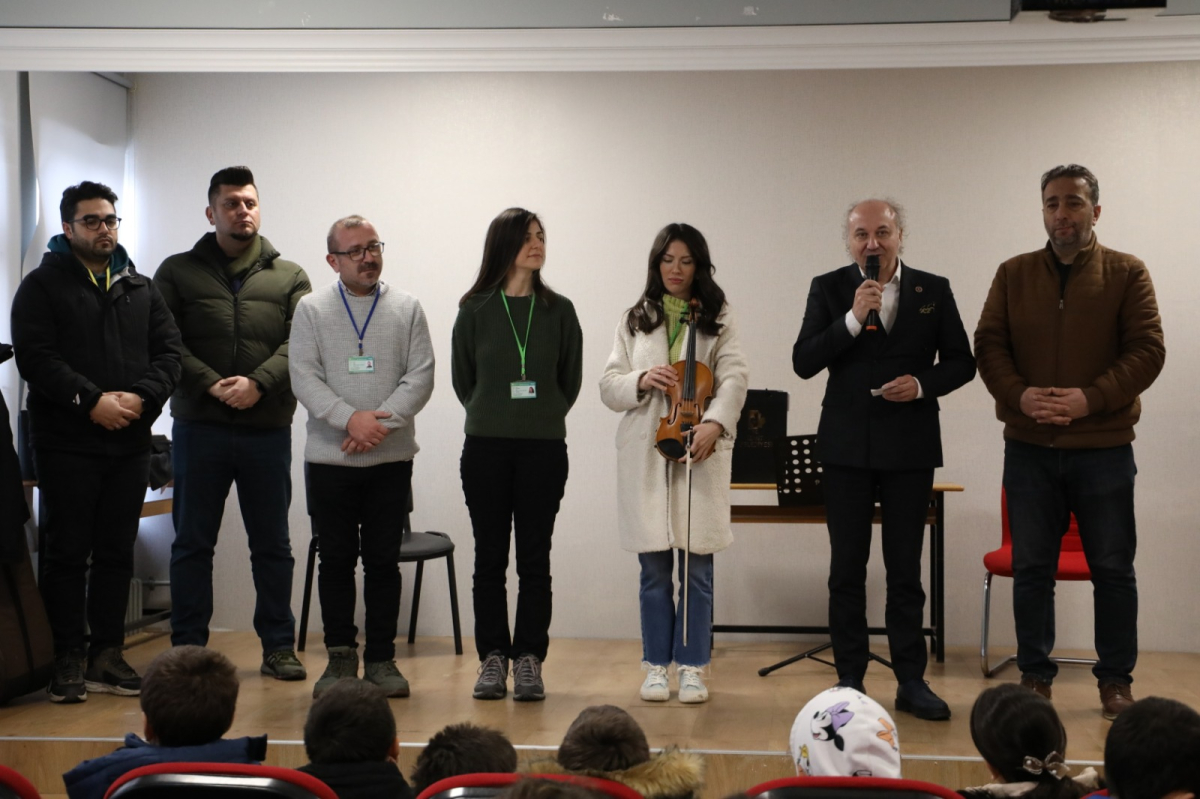 Fatma Seher İlkokulu ve Ortaokulu'nda ‘Gülümseyen Çocuklar Müzik Etkinliği' düzenlendi