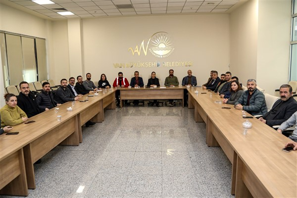 Van Büyükşehir Belediyesi'nden karla mücadele toplantısı