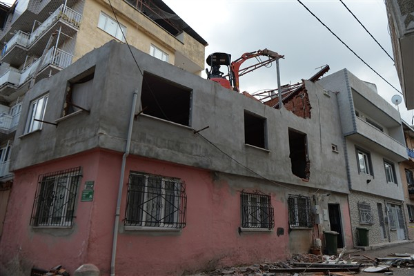 Osmangazi Belediyesi’nden kaçak inşaata müdahale