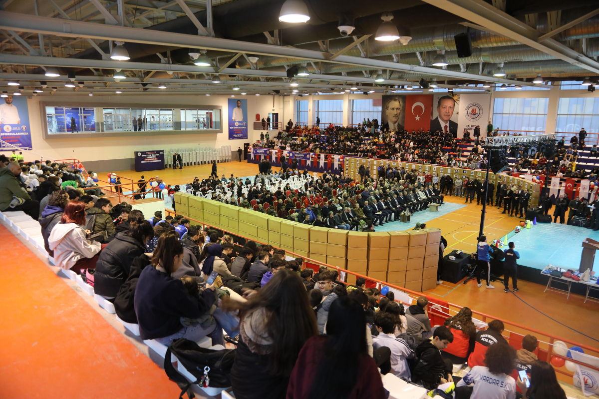 Kağıthane Belediyesi'nden amatör spor kulüplerine destek