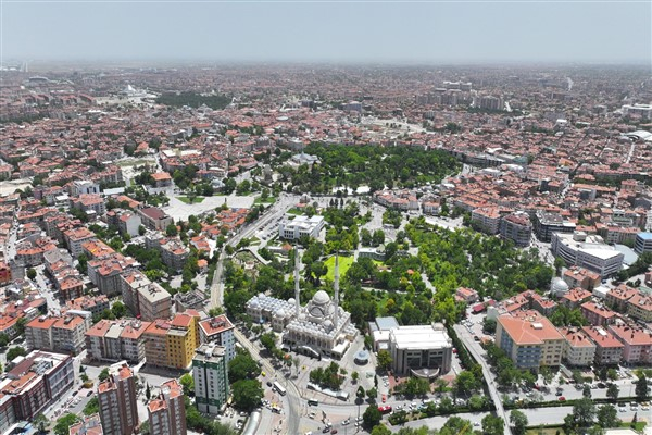 Konya Büyükşehir'den ihtiyaç sahipleri ve öğrencilere yönelik destek