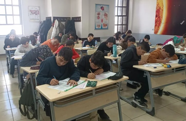 Malatya Büyükşehir’den Öğrencilere Sınav Ücreti Desteği