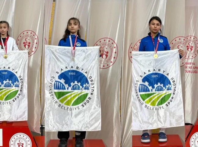Sakarya'nın Yıldızları, Kütahya’daki Turnuvada Şampiyonluk Yaşadı