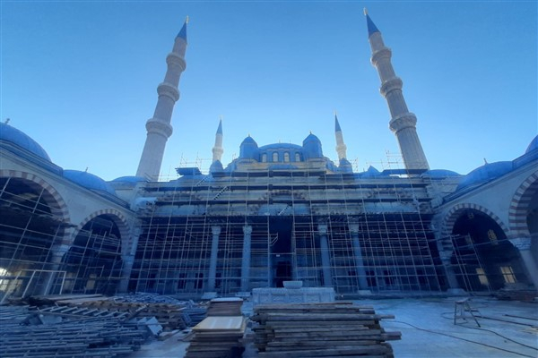 Bakan Ersoy: Alaüddevle Cami'nin restorasyonu tamamlanarak ibadete açıldı