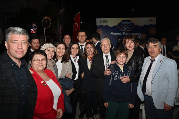 Başkan Bozbey, Özlüce'de iftara katıldı