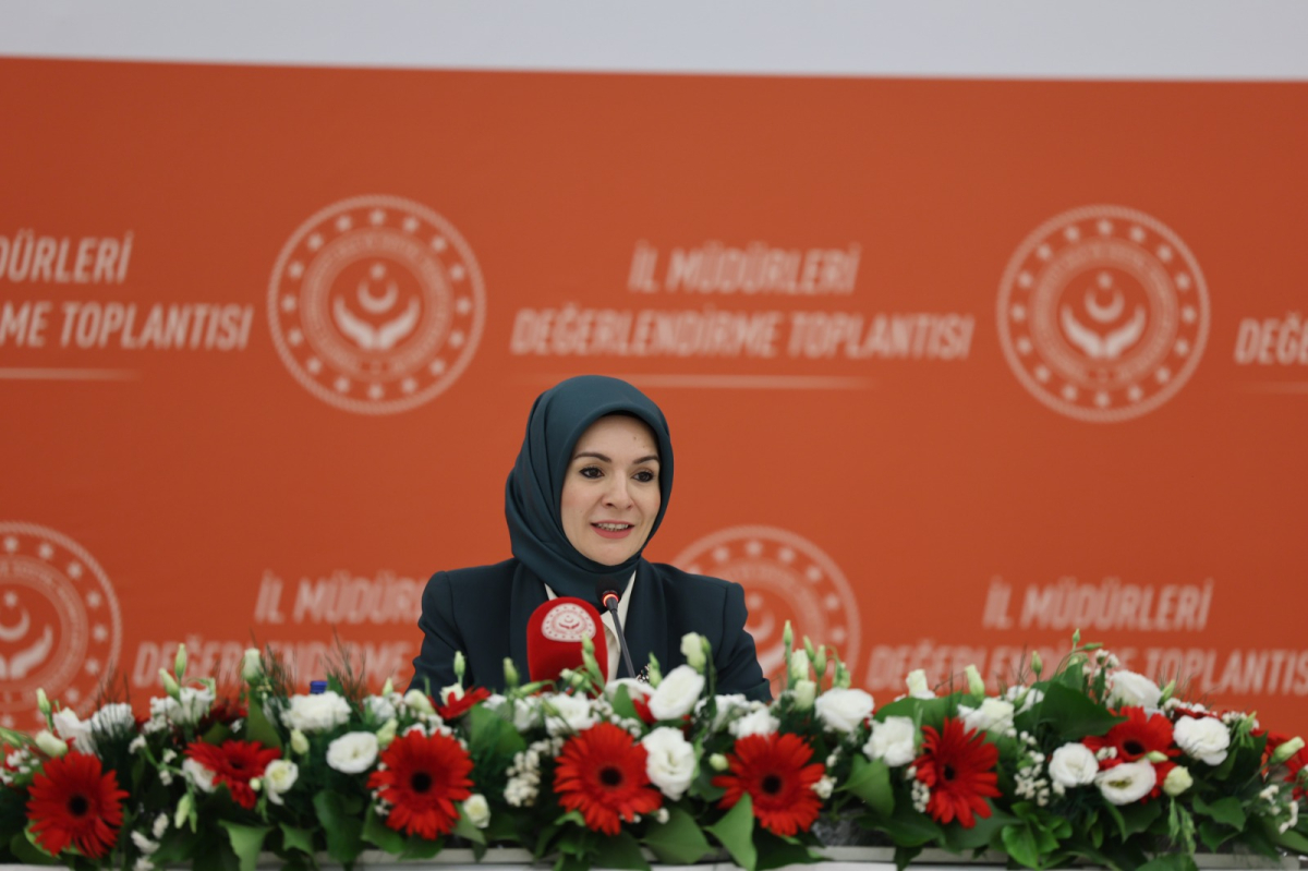 Bakan Göktaş’tan Tekirdağ Zübeyde Hanım Çocuk Evleri Sitesi’ne ziyaret