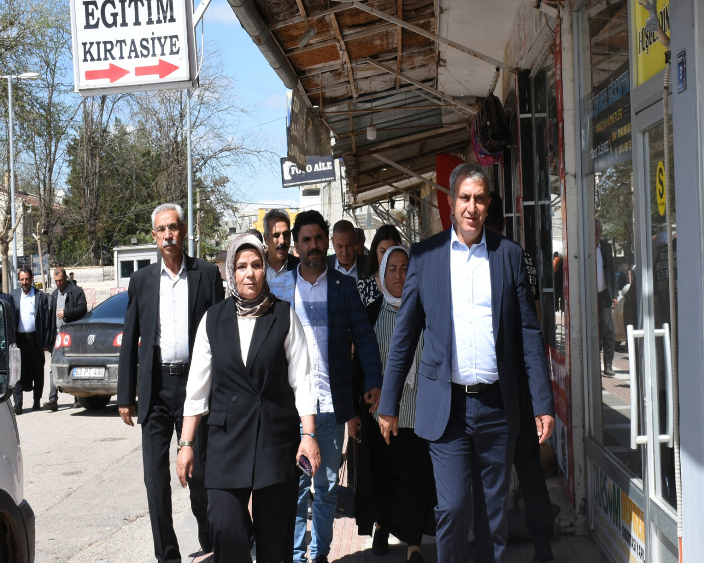 Hilvan Belediyesi Eş Başkanları Halkla Bayramlaştı