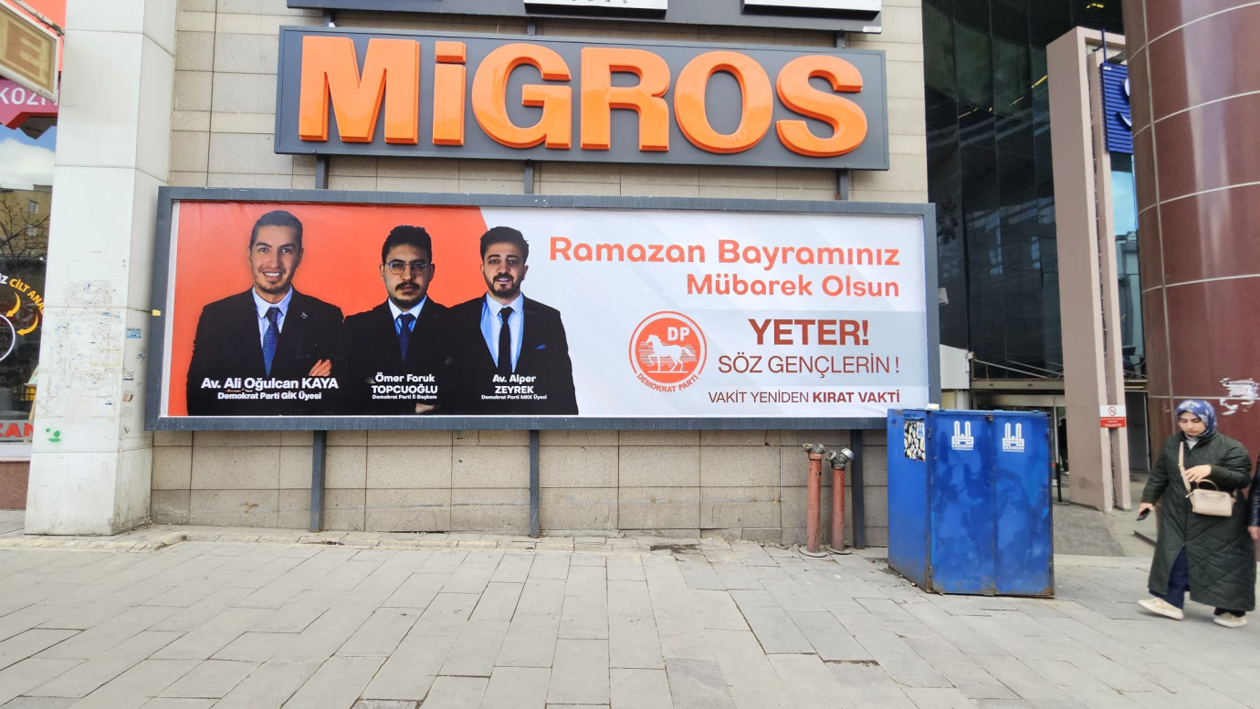 DP'den afiş tepkisi 