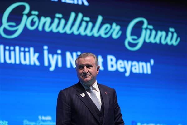 Bakan Bak'tan Fenerbahçe Medicana'ya tebrik mesajı
