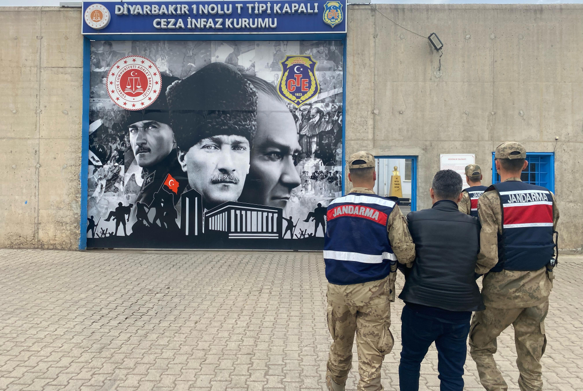 Diyarbakır'da kasten öldürme suçundan hapis cezası bulunan şahıs yakalandı