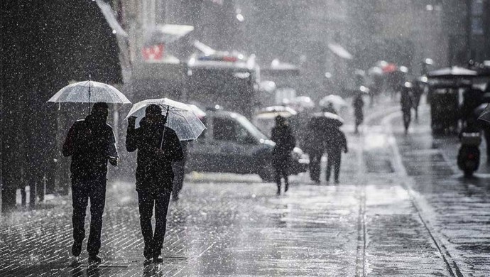 Meteoroloji'den kuvvetli rüzgar, yağmur ve toz taşınımı uyarısı