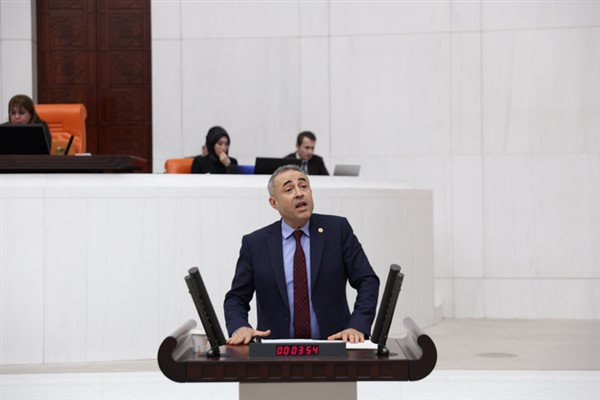DEVA Partili Karatutlu: Sabiha Gökçen’e herkes uçuyor, Kahramanmaraş hariç!
