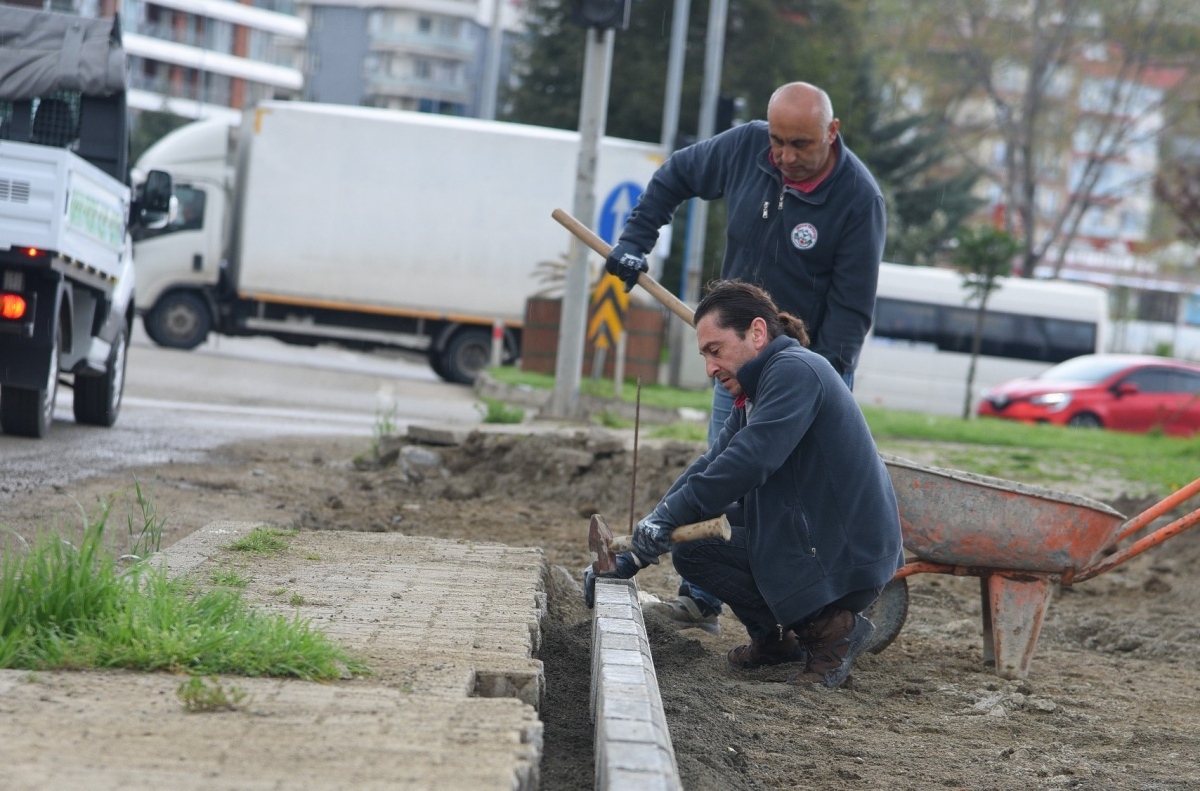 Giresun Belediyesi Fen İşleri Müdürlüğü ekipleri, çalışmalarını sürdürüyor