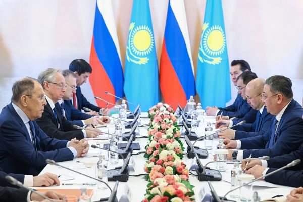 Rusya Dışişleri Bakanı Lavrov, Kazakistan Dışişleri Bakanı Nurtleu ile görüştü