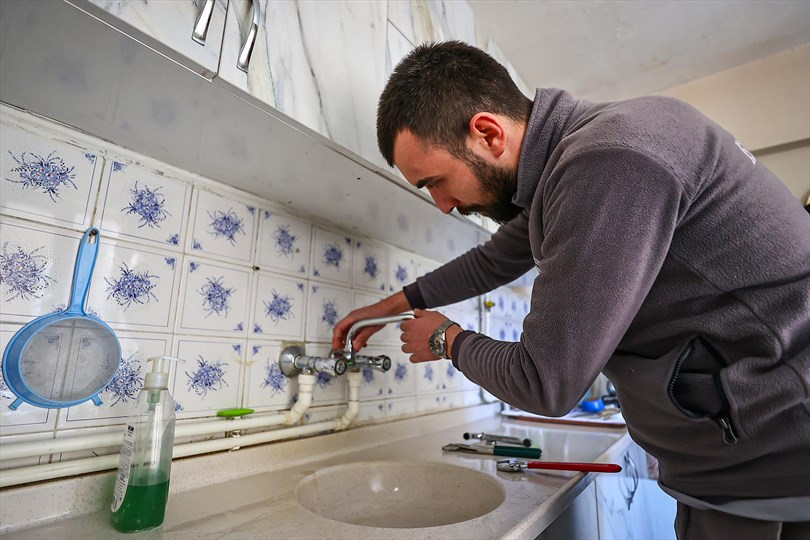 Denizli Büyükşehir’in Ücretsiz Tamirat Desteği Giderek Yayılıyor